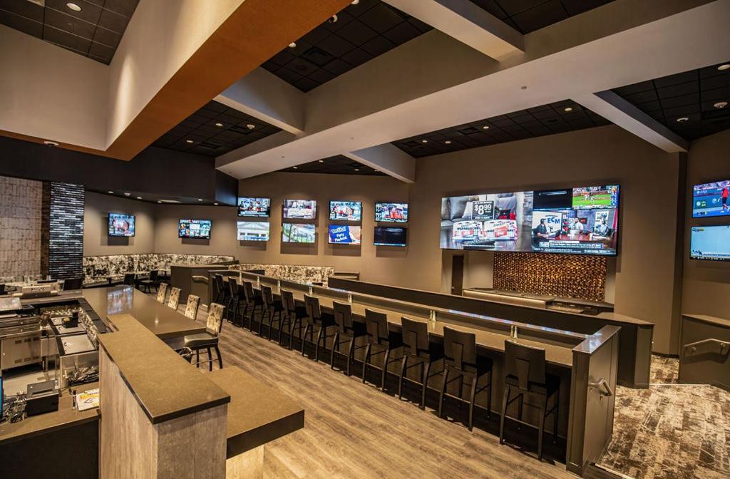 Walker'S Bluff Casino Resort Carbondale Extérieur photo